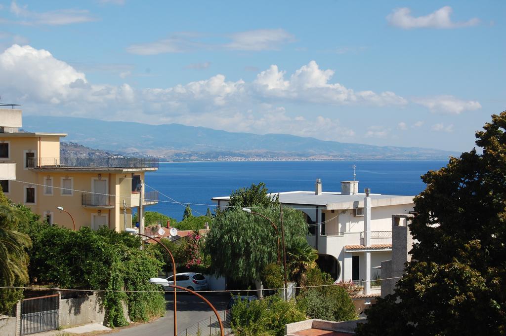 B&B Villa Francesca Soverato Marina Exteriör bild