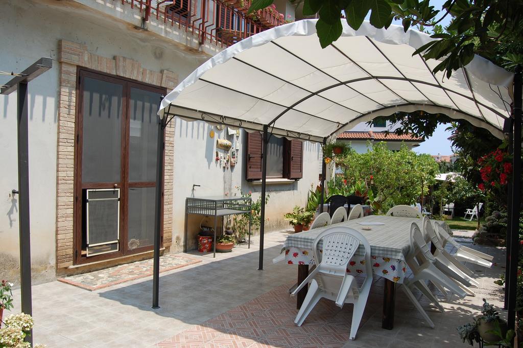 B&B Villa Francesca Soverato Marina Exteriör bild