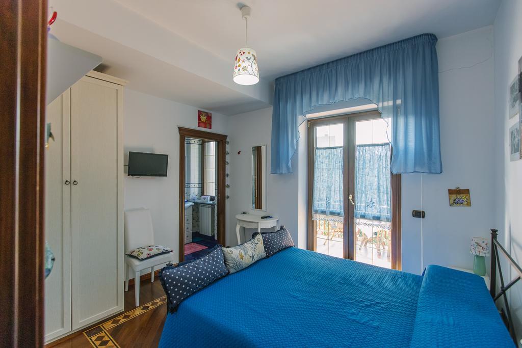 B&B Villa Francesca Soverato Marina Exteriör bild