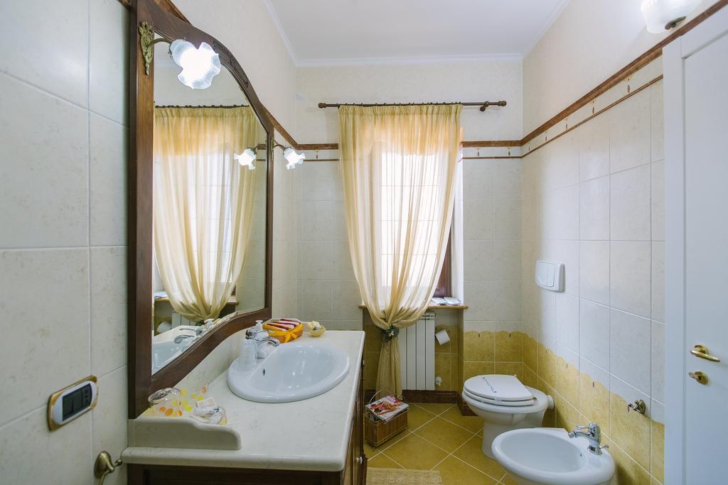 B&B Villa Francesca Soverato Marina Exteriör bild